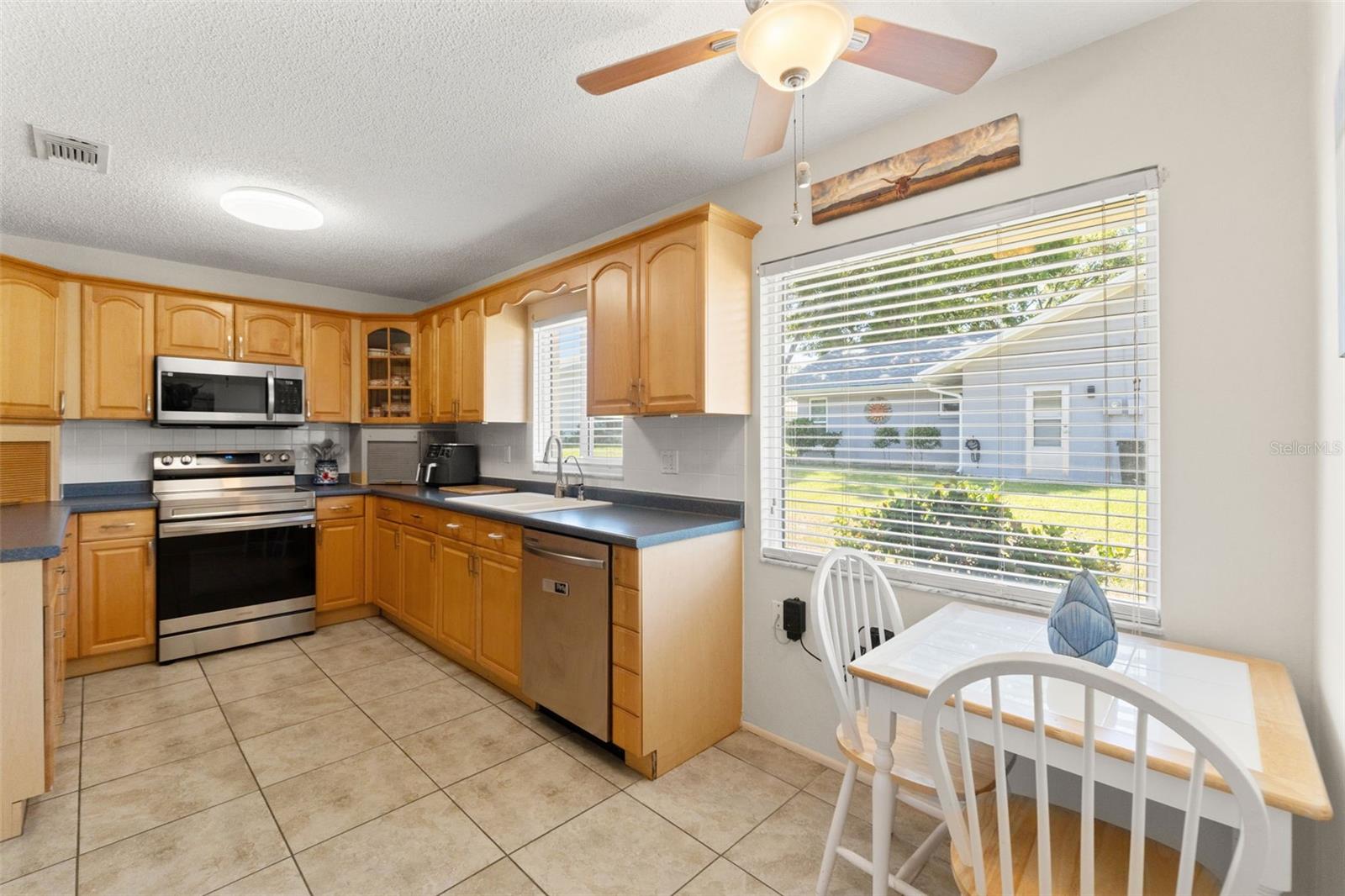 Image 17 of 38 For 10520 Springwood Drive