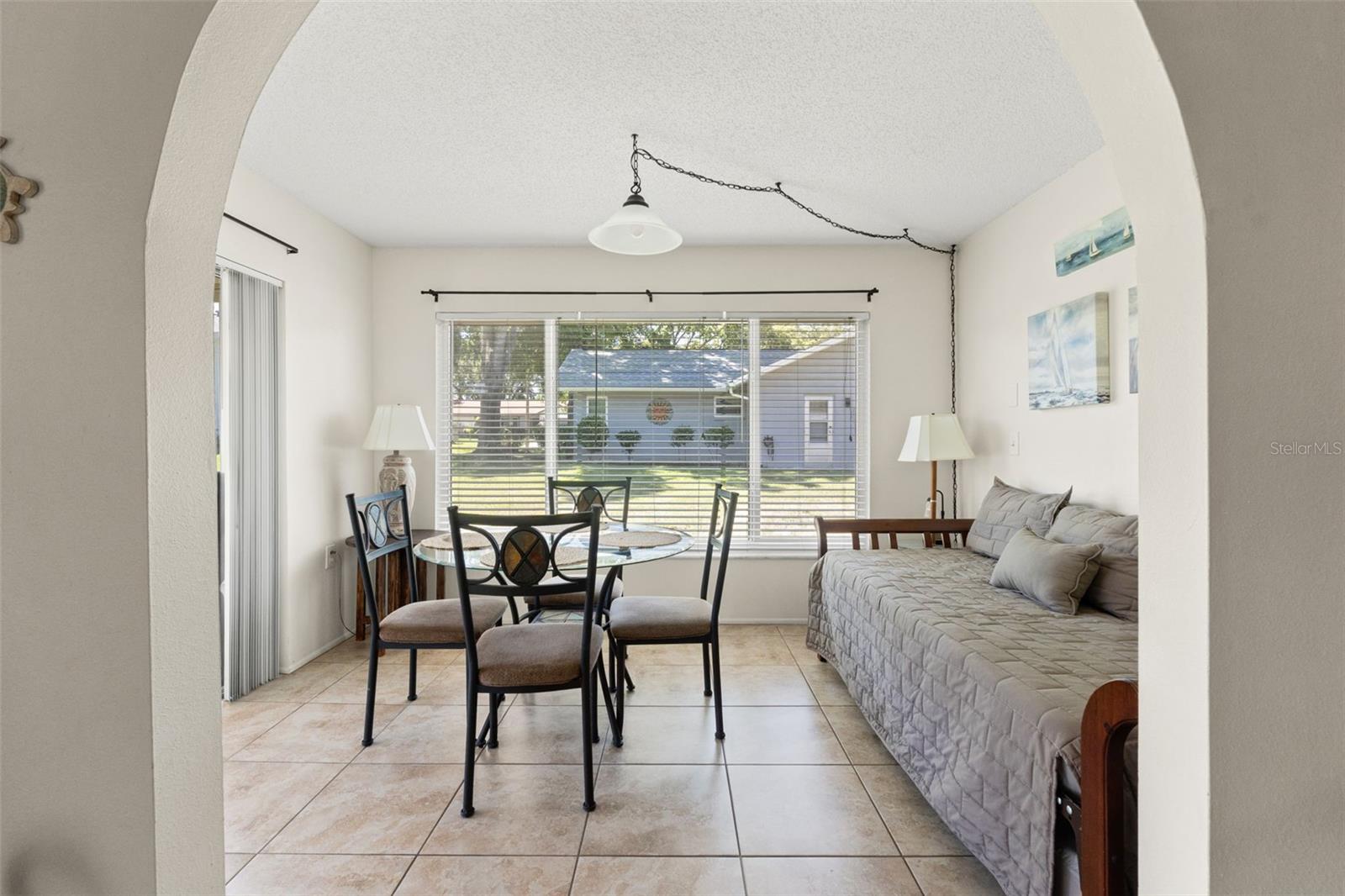 Image 20 of 38 For 10520 Springwood Drive