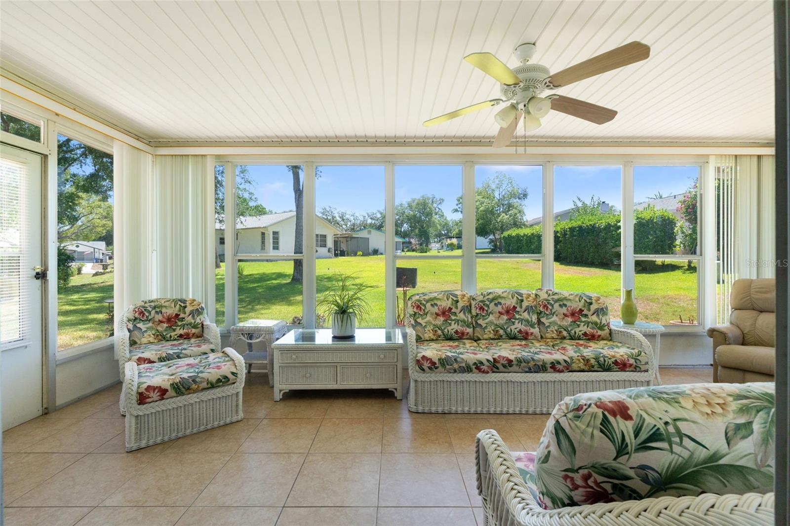 Image 24 of 38 For 10520 Springwood Drive