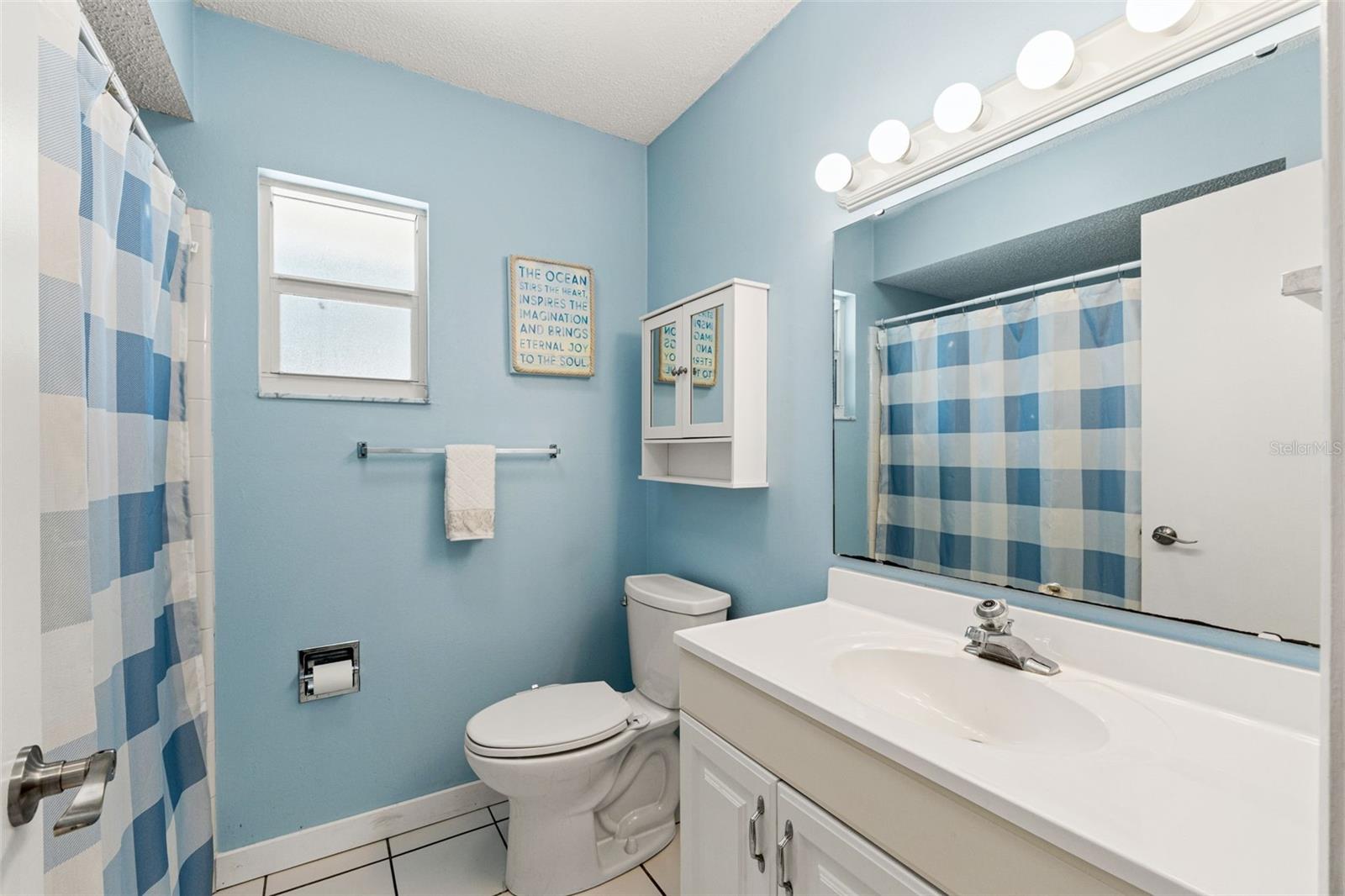 Image 8 of 38 For 10520 Springwood Drive