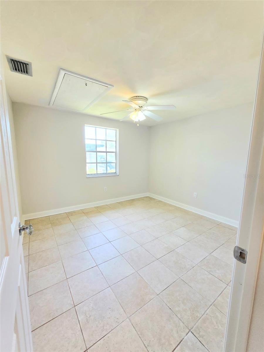 Image 11 of 29 For 4213 Hampton Drive 4213