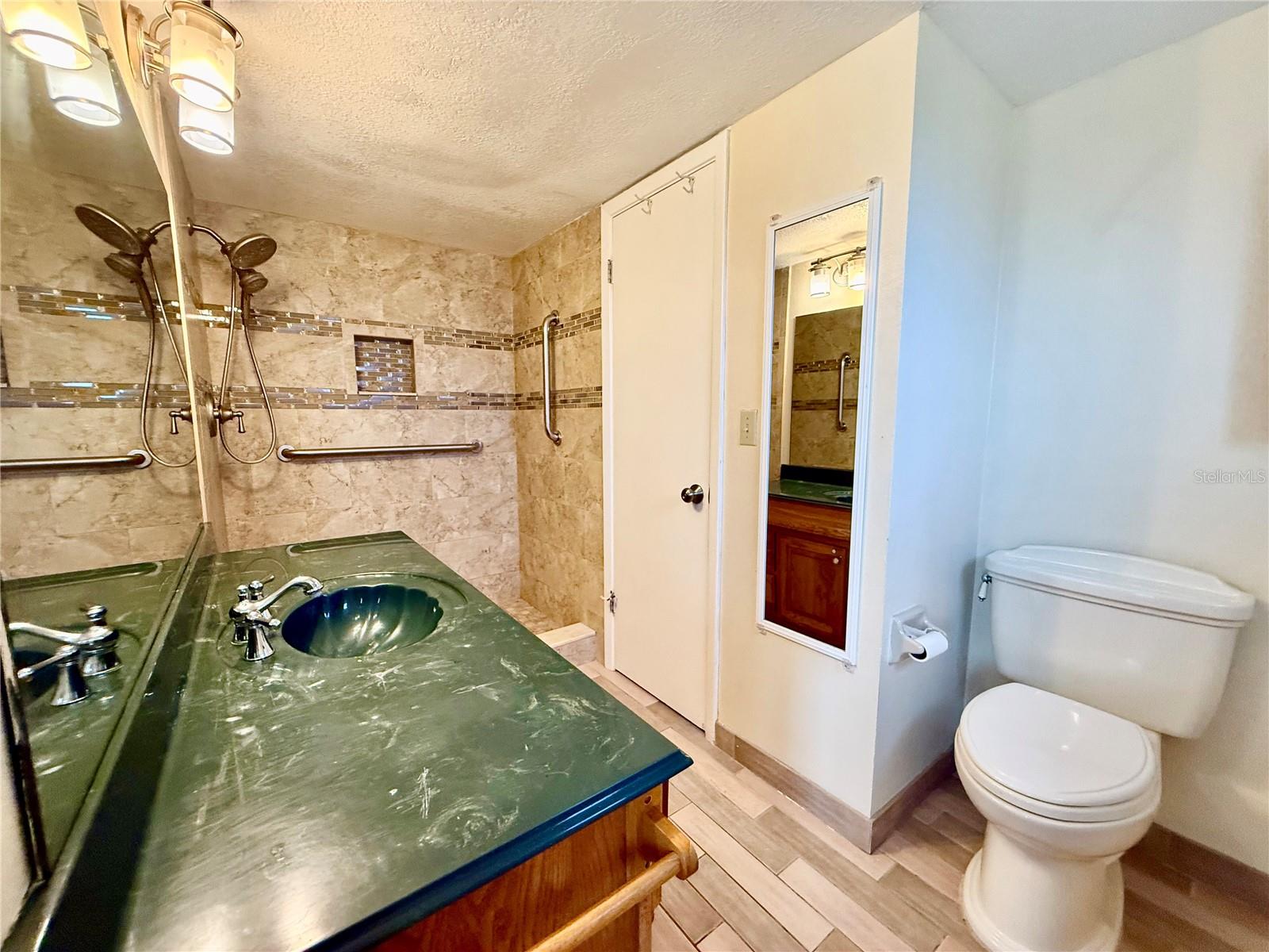 Image 12 of 44 For 7607 Vienna Lane