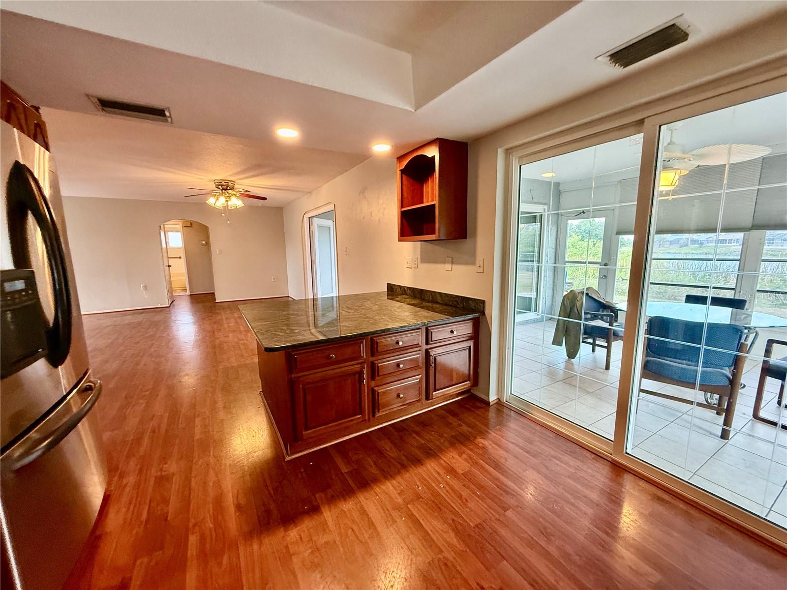 Image 13 of 44 For 7607 Vienna Lane