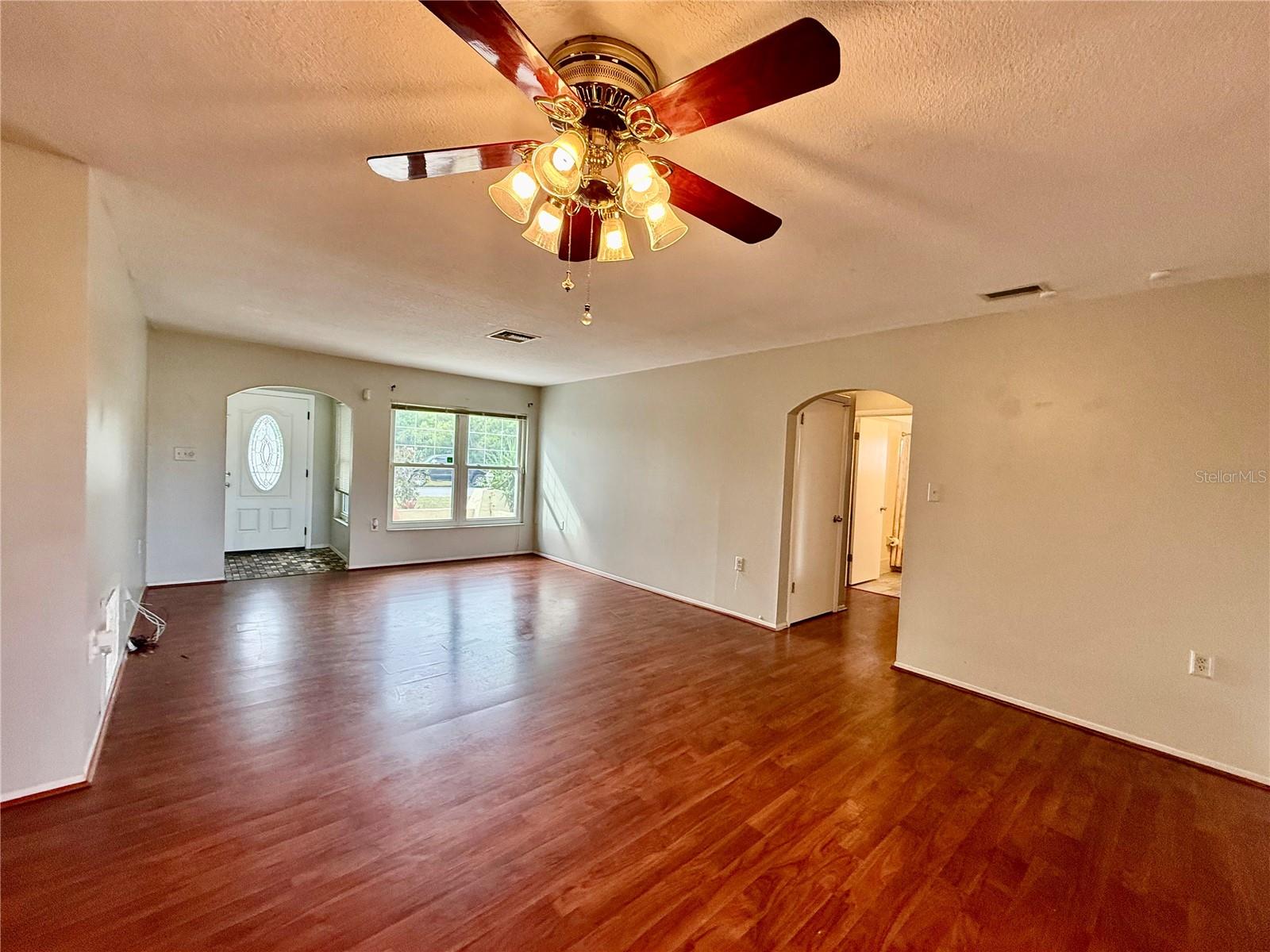 Image 18 of 44 For 7607 Vienna Lane