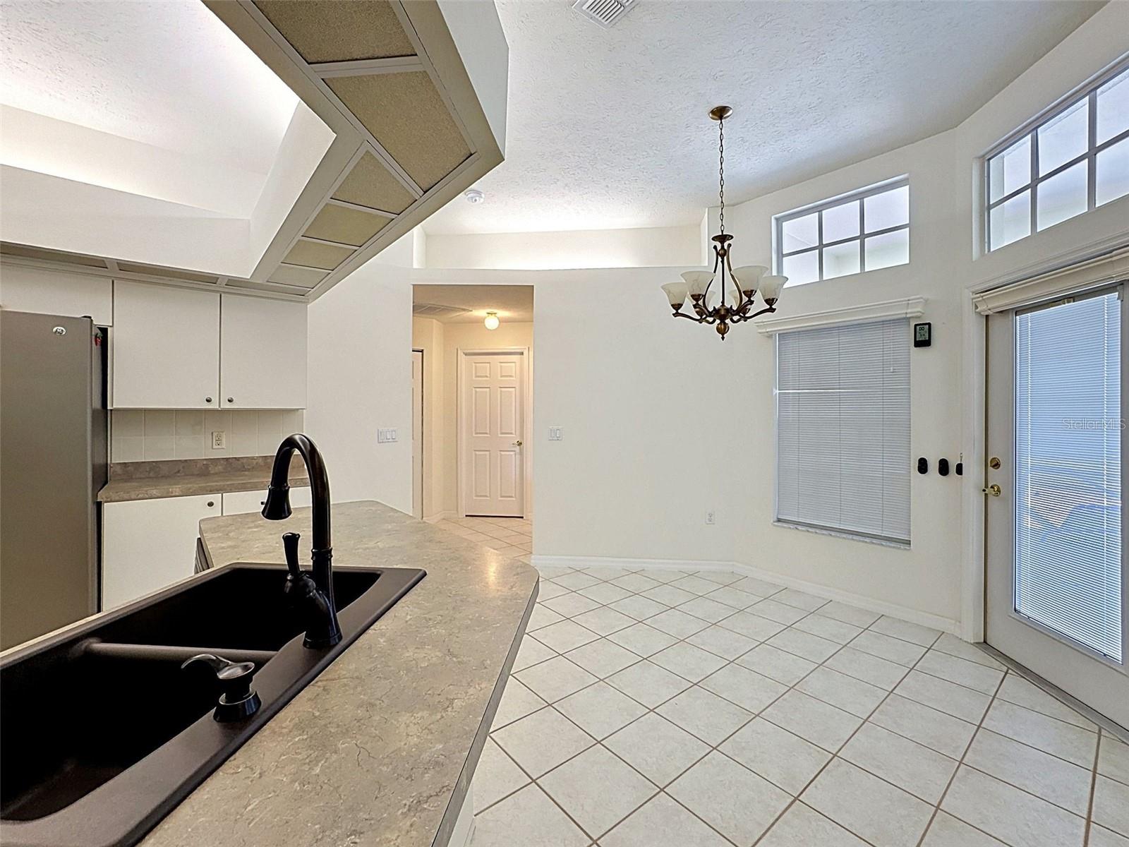 Image 10 of 48 For 7839 Roundelay Drive