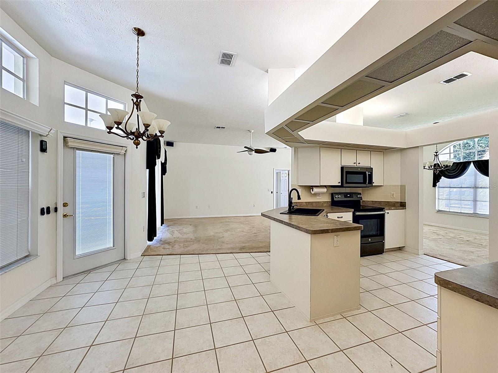 Image 13 of 48 For 7839 Roundelay Drive