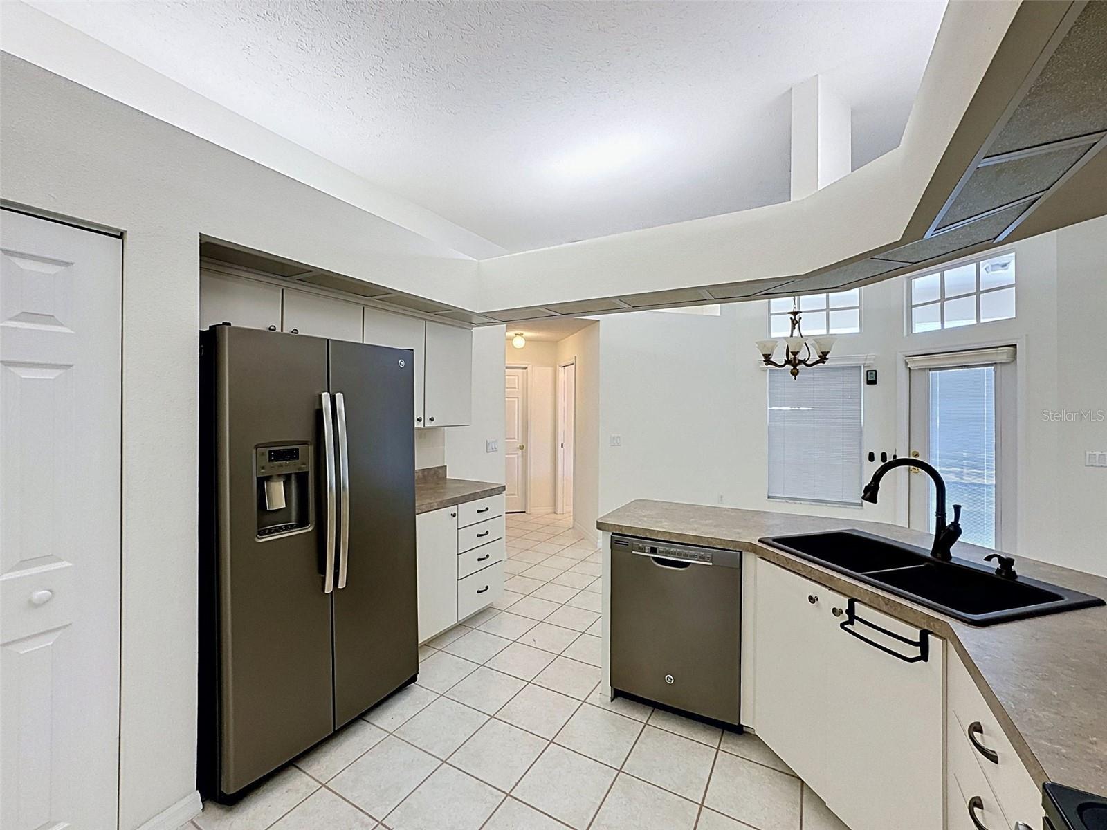 Image 17 of 48 For 7839 Roundelay Drive
