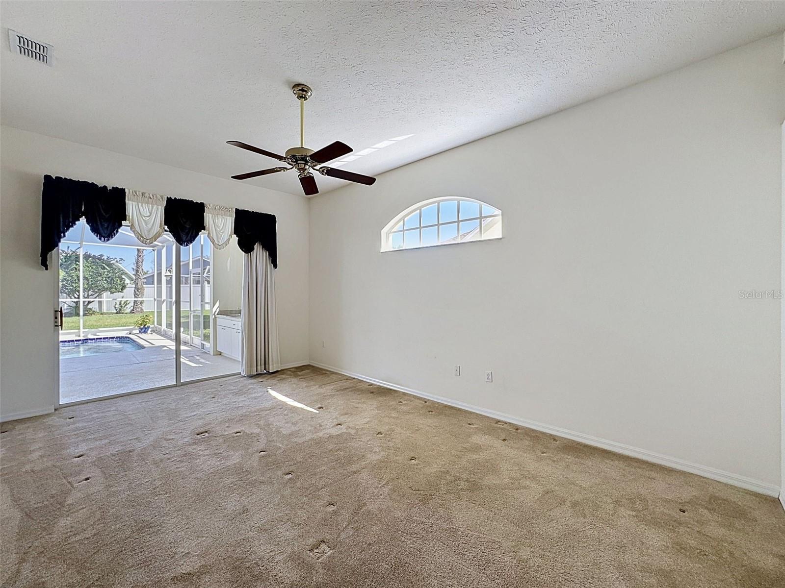 Image 19 of 48 For 7839 Roundelay Drive