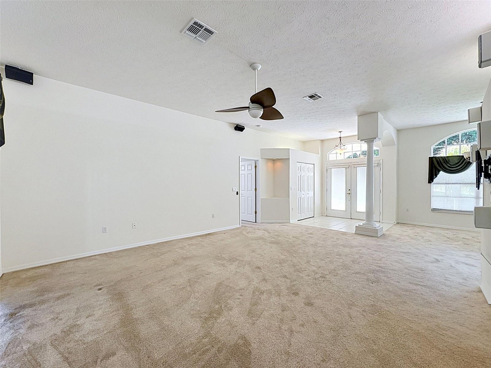 Image 8 of 48 For 7839 Roundelay Drive
