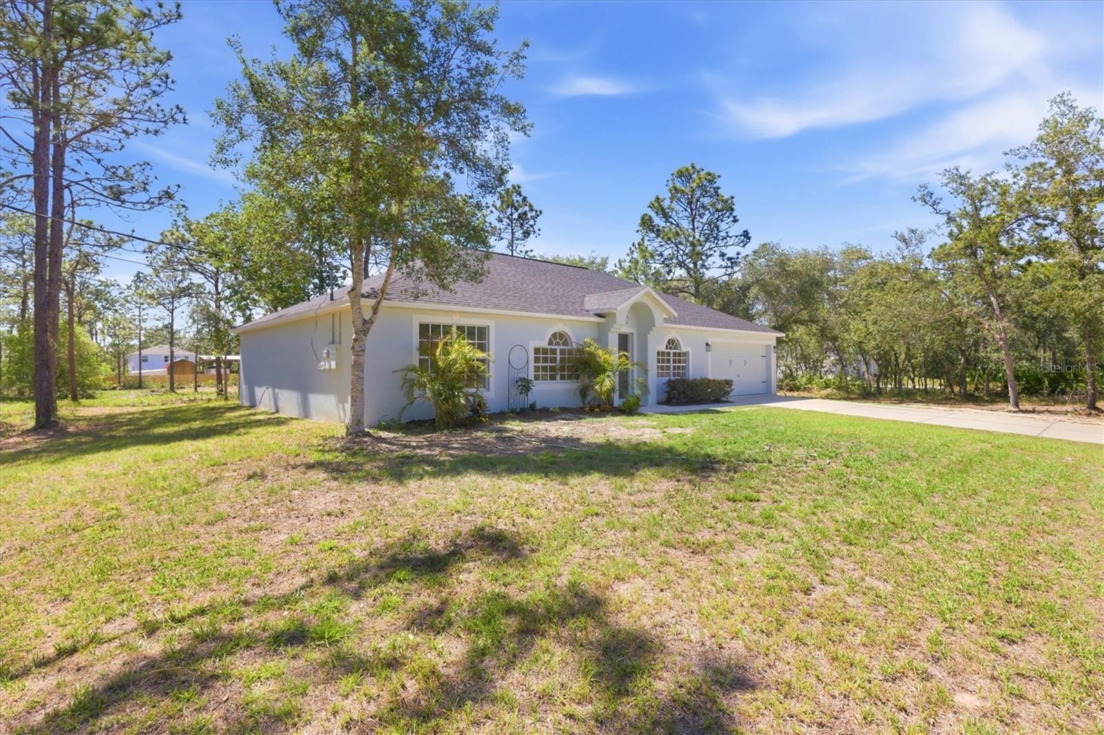 Image 2 of 52 For 18063 Parrot Road