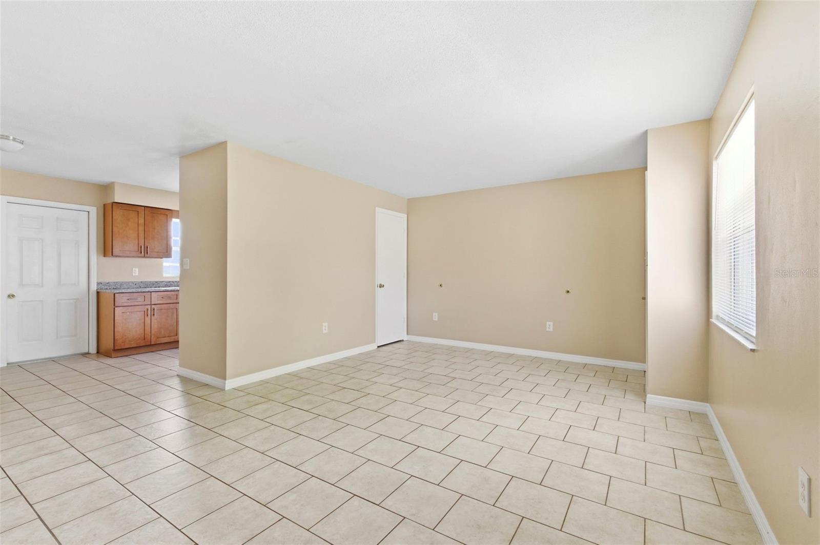 Image 10 of 53 For 3052 Park Lane B