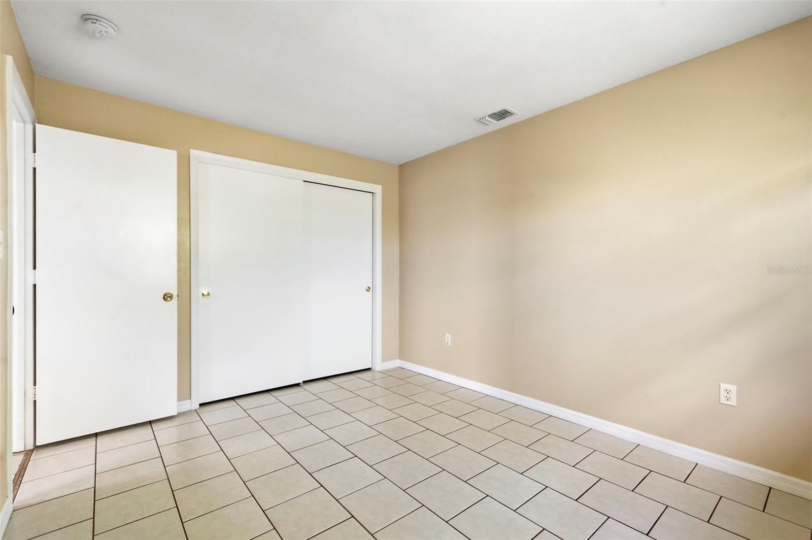 Image 31 of 53 For 3052 Park Lane B