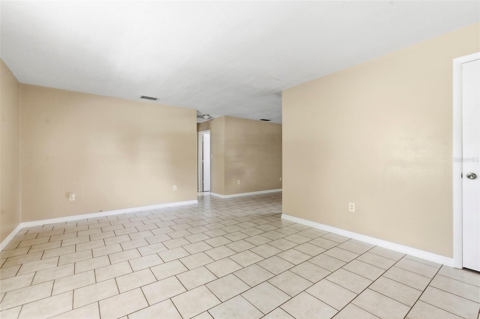 Image 8 of 53 For 3052 Park Lane B