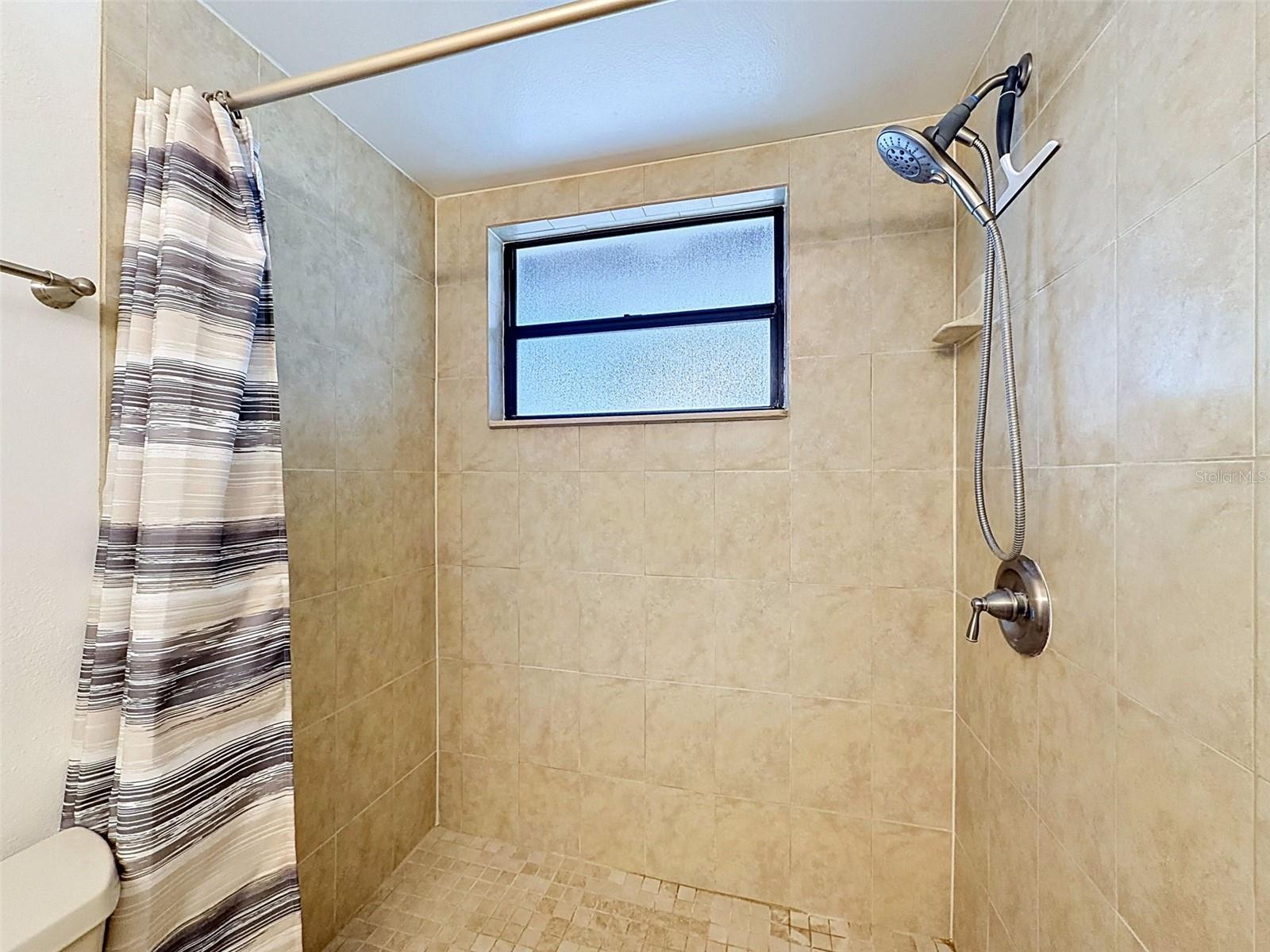 Image 12 of 27 For 5406 Meadstone Ct