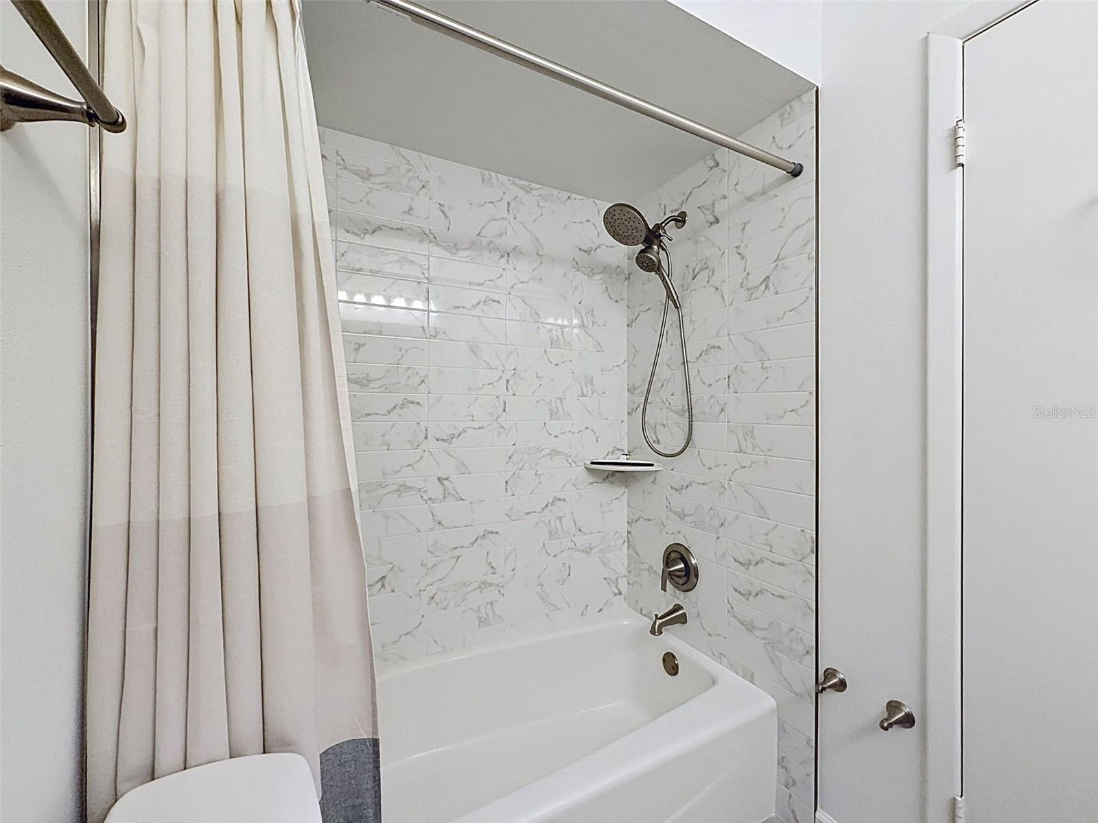 Image 15 of 27 For 5406 Meadstone Ct