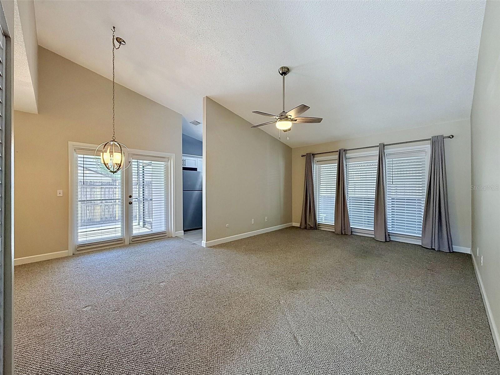 Image 6 of 27 For 5406 Meadstone Ct