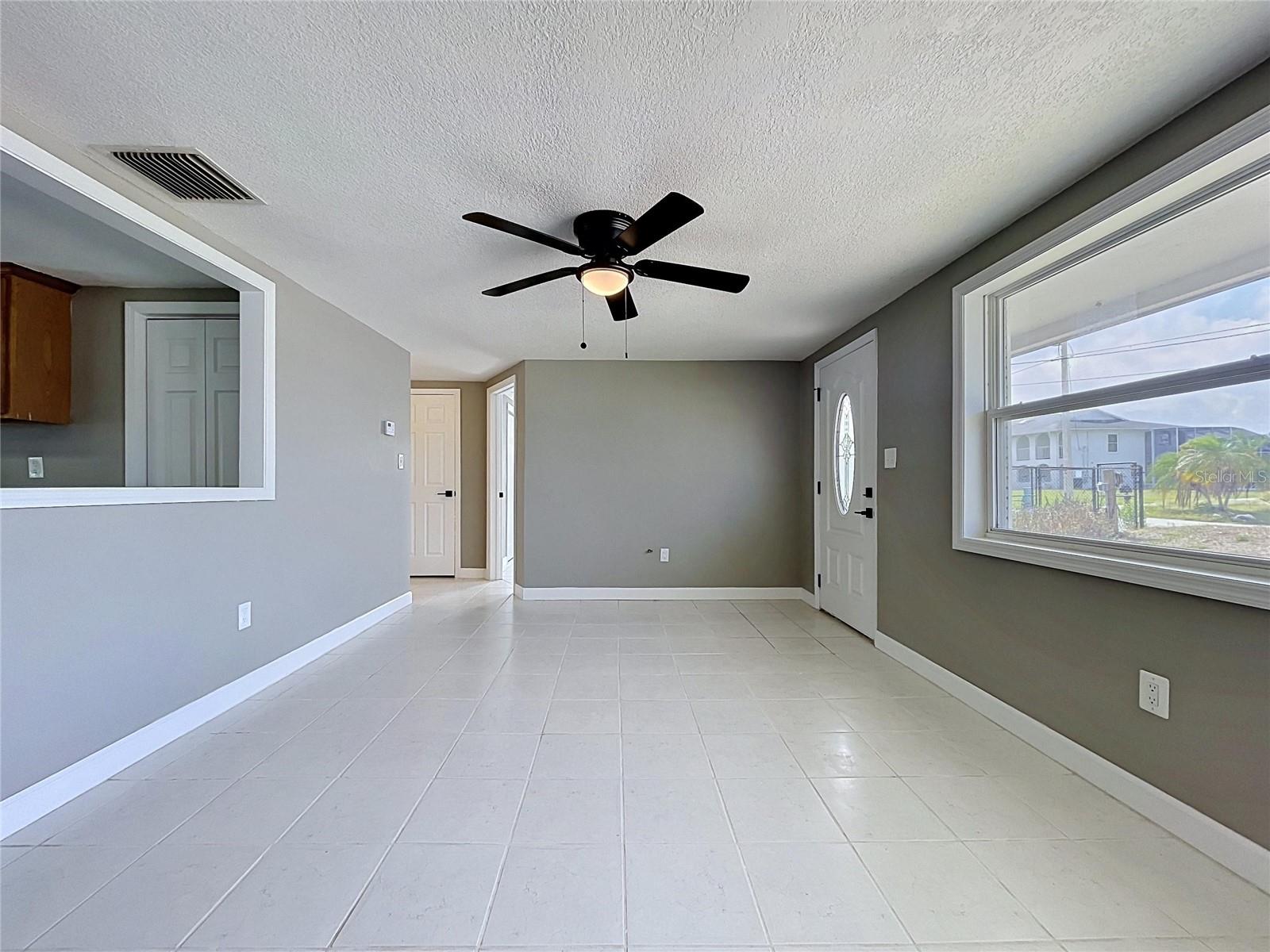 Image 13 of 53 For 7513 Hatteras Drive