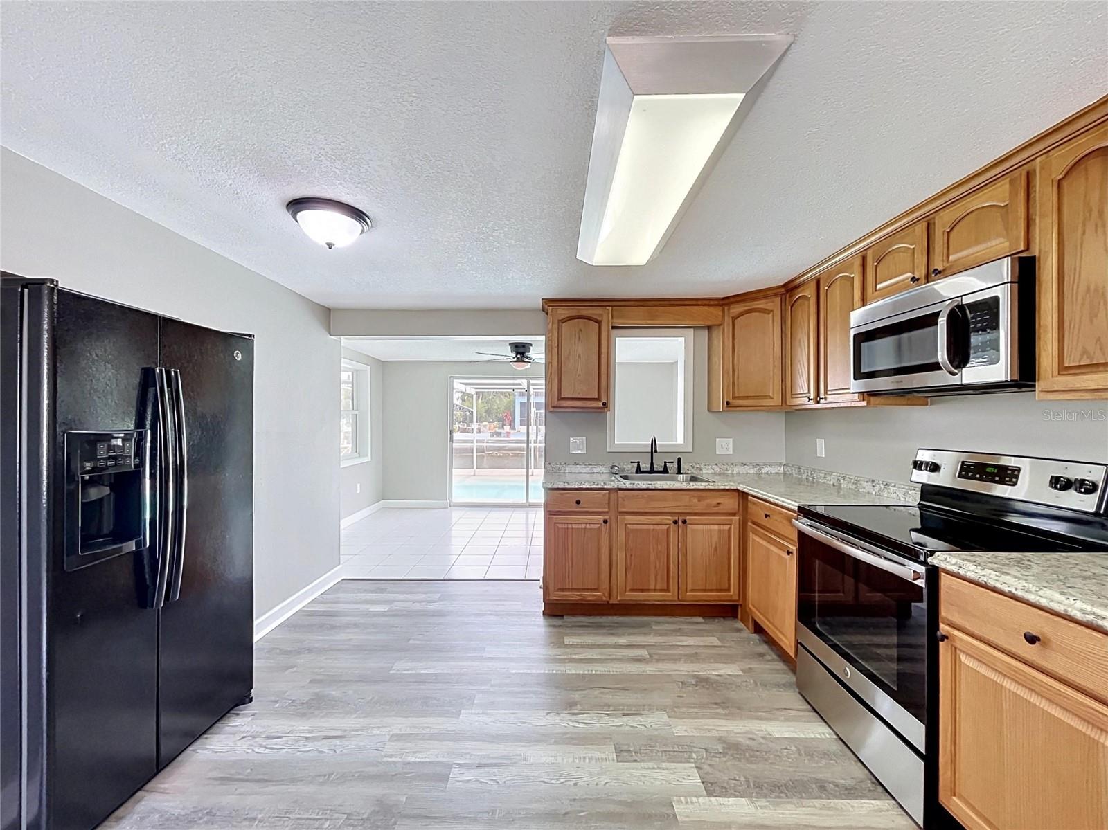 Image 18 of 53 For 7513 Hatteras Drive