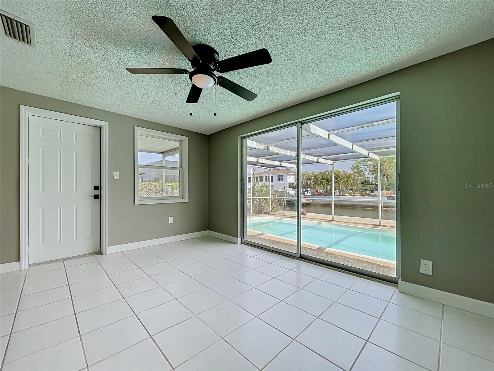 Image 25 of 53 For 7513 Hatteras Drive