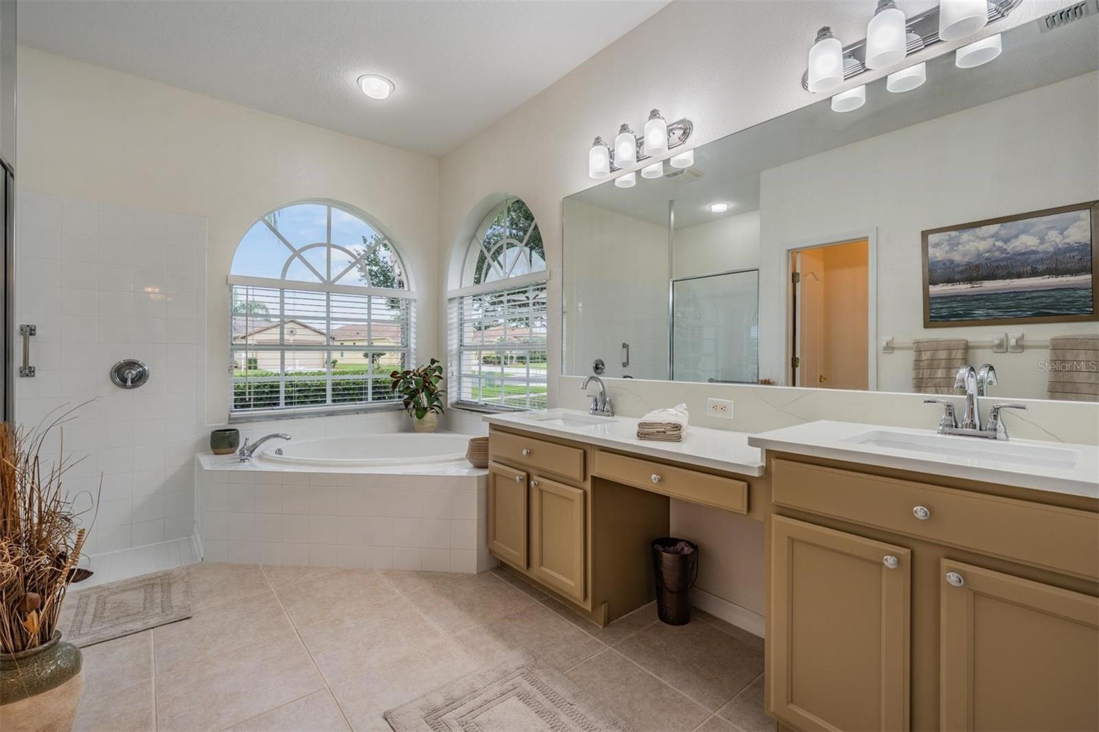 Image 13 of 49 For 1624 Lakestone Drive