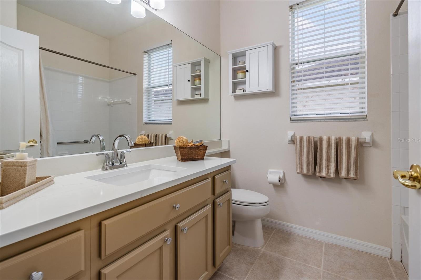 Image 16 of 49 For 1624 Lakestone Drive