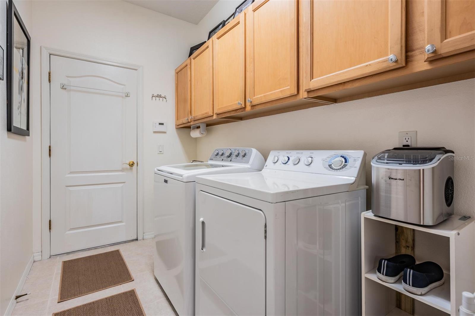 Image 21 of 49 For 1624 Lakestone Drive