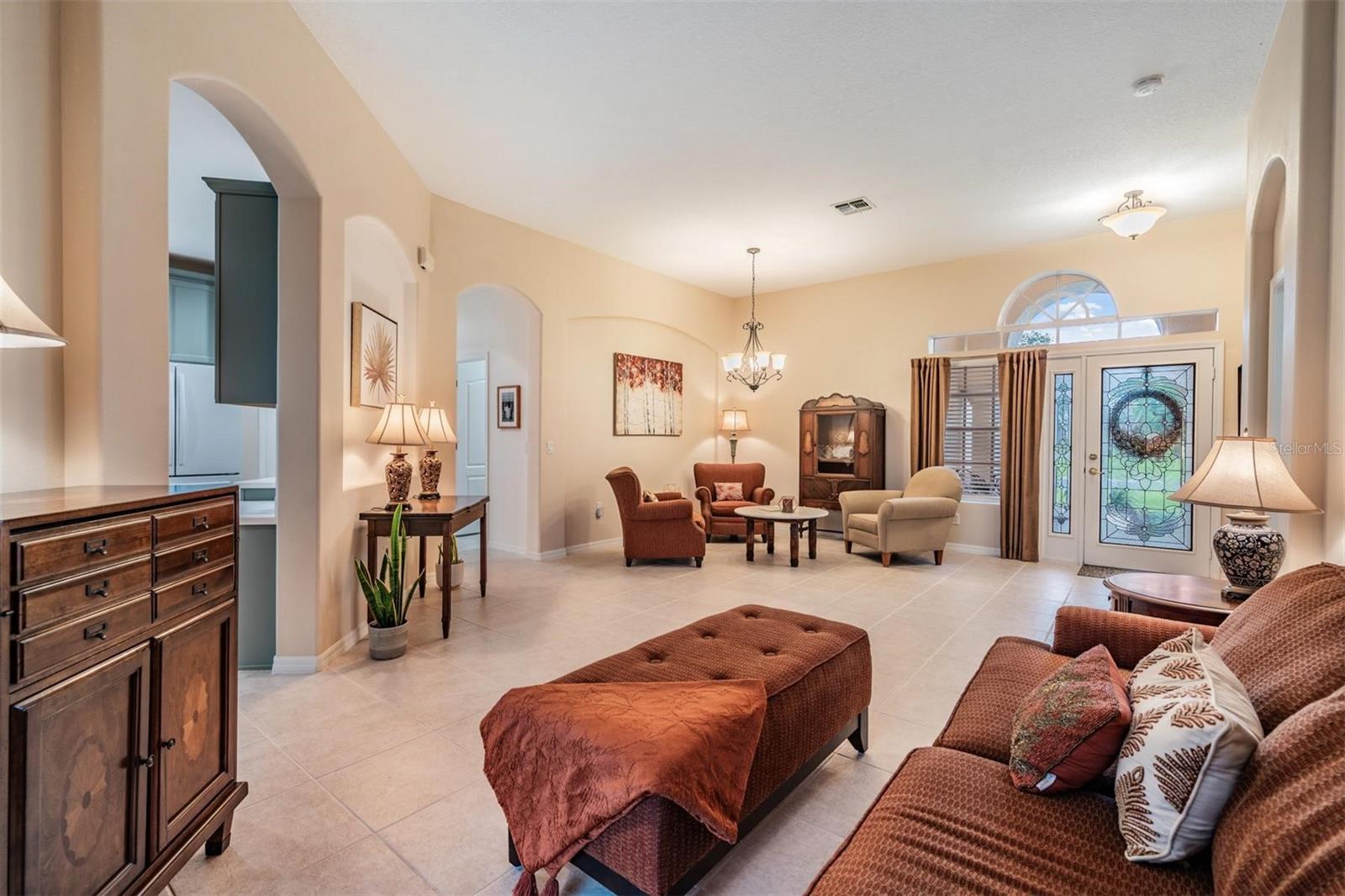 Image 4 of 49 For 1624 Lakestone Drive