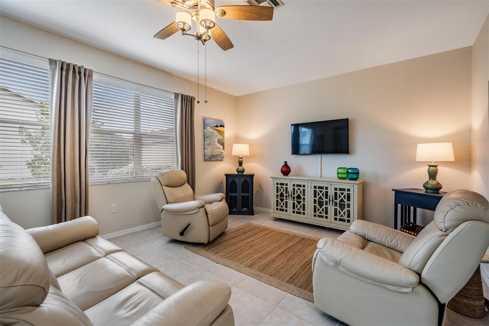 Image 9 of 49 For 1624 Lakestone Drive