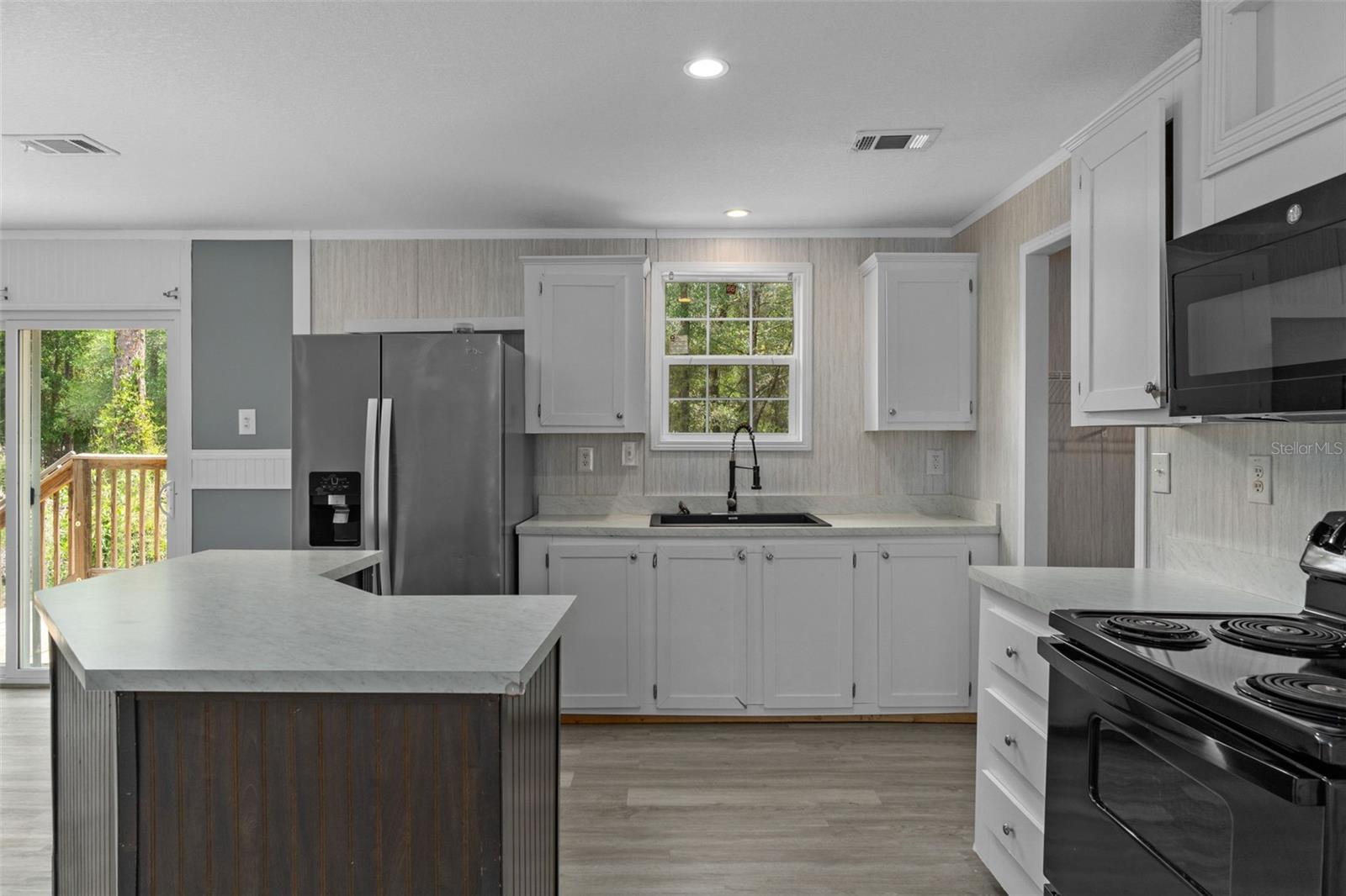 Image 13 of 42 For 2063 Sunwood Point