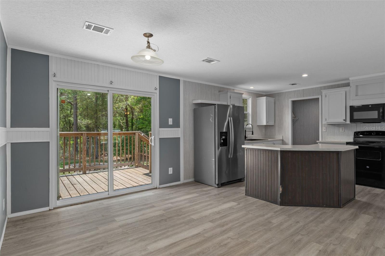 Image 17 of 42 For 2063 Sunwood Point