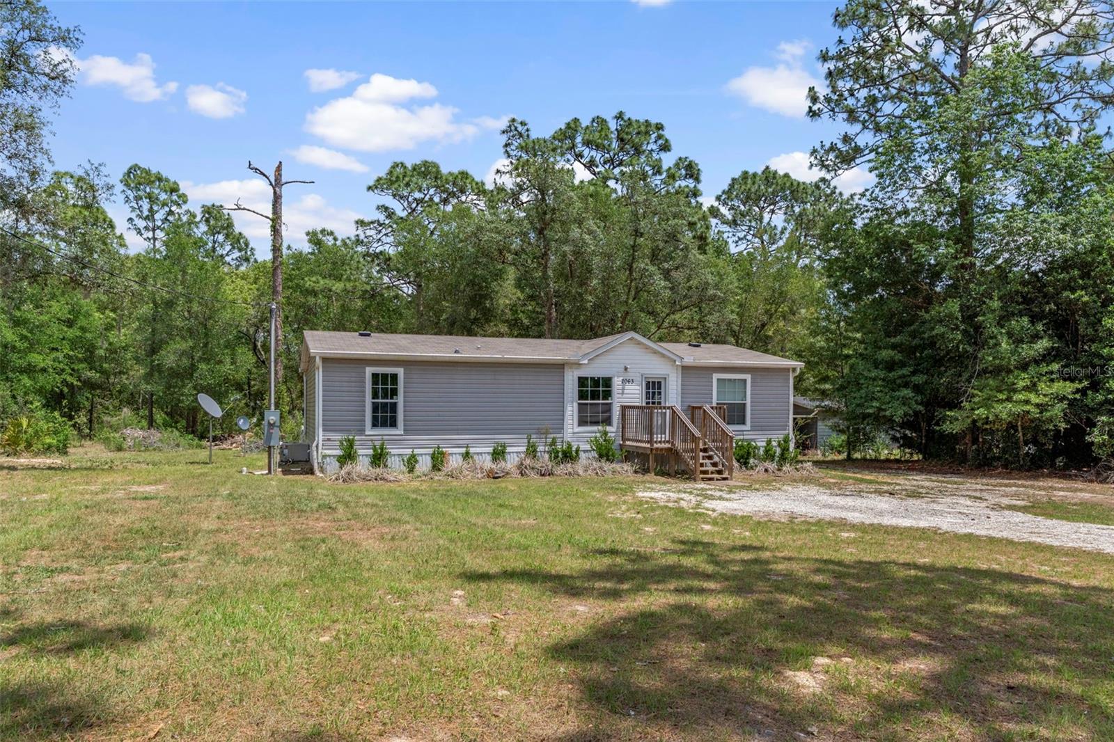 Image 3 of 42 For 2063 Sunwood Point