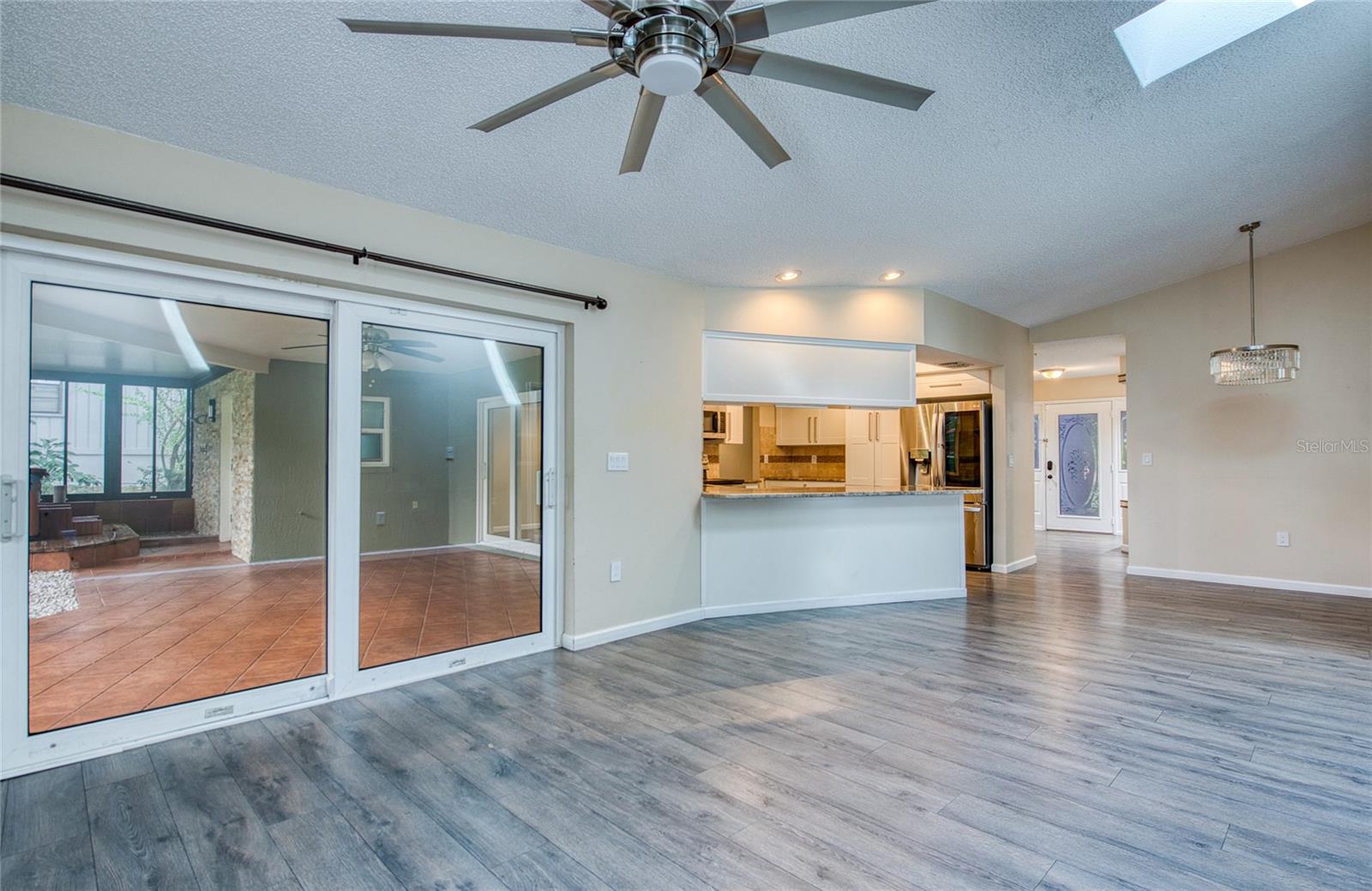 Image 10 of 43 For 2143 Salisbury Court
