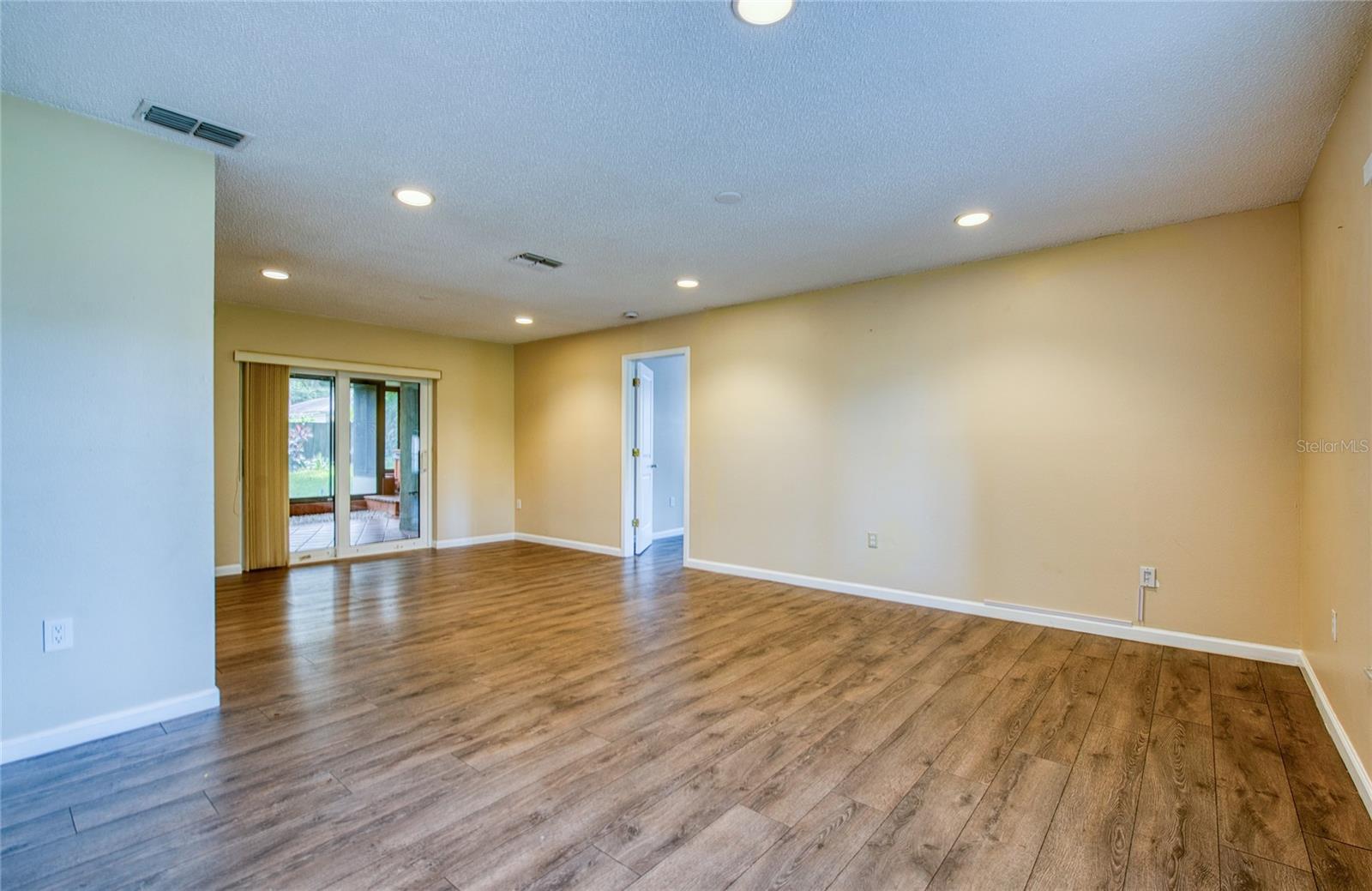Image 3 of 43 For 2143 Salisbury Court