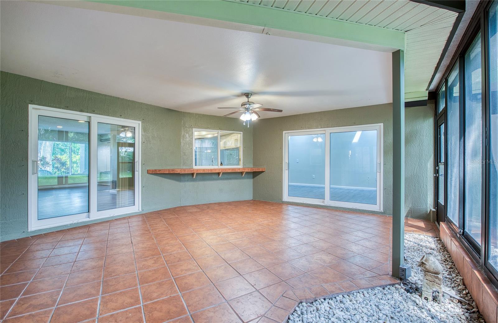 Image 32 of 43 For 2143 Salisbury Court