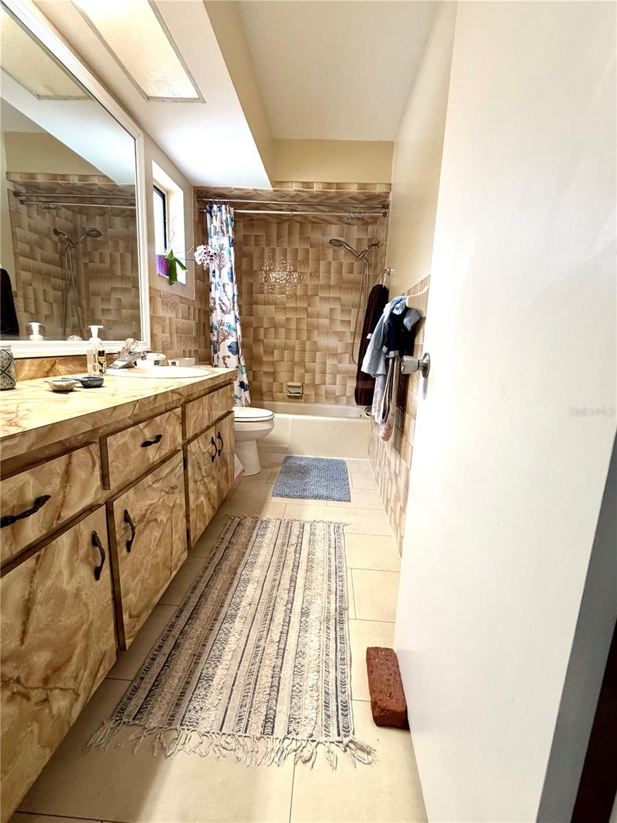 Image 11 of 23 For 700 Dampier Street