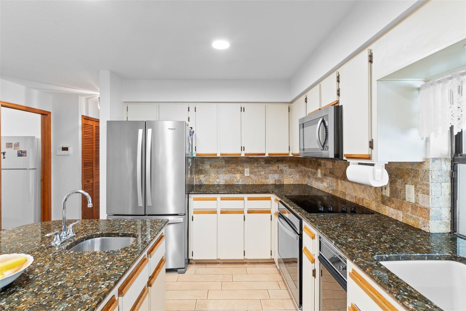 Image 21 of 54 For 5243 Saltamonte Drive