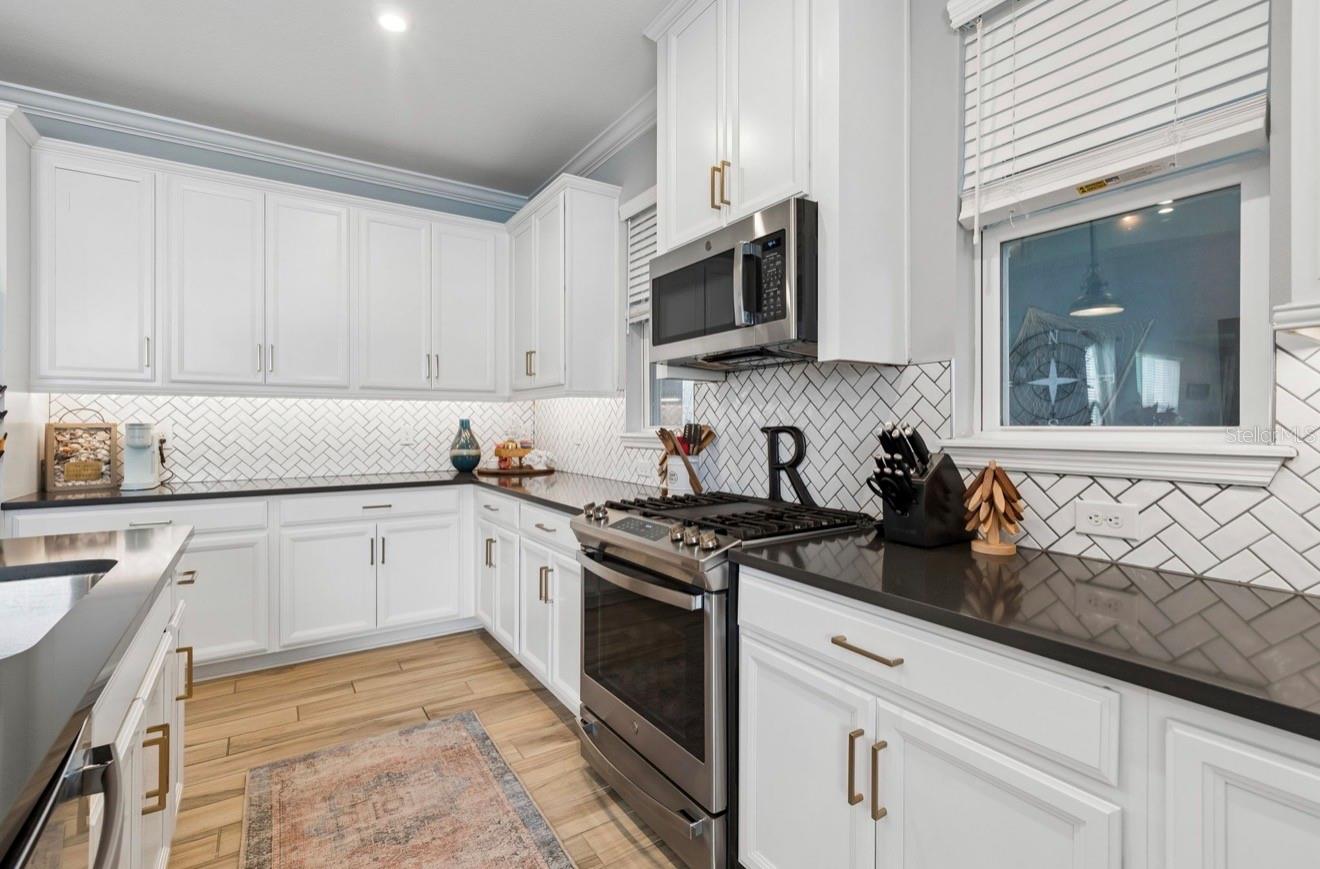 Image 34 of 100 For 13720 Stevenson Lane