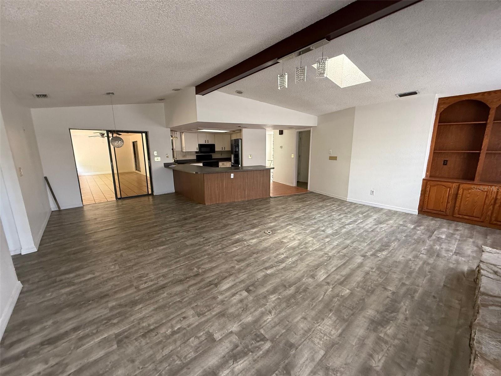 Image 3 of 20 For 5312 Suwannee Road