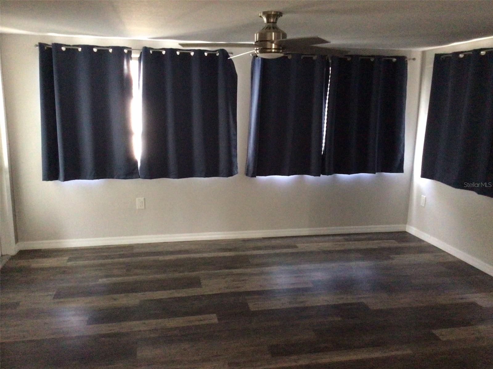 Image 3 of 8 For 5159 Idlewild Street