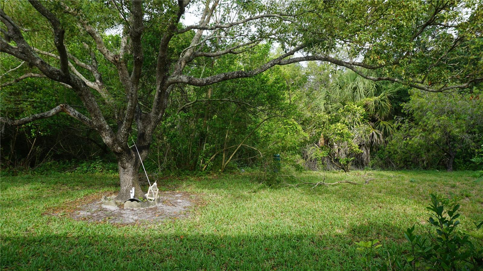 Image 18 of 19 For 7616 Danube Drive