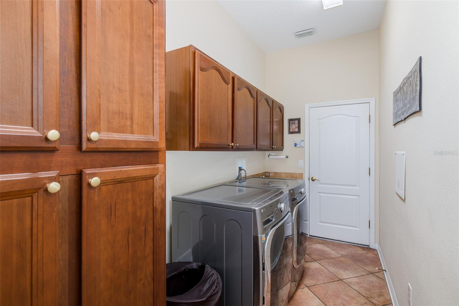 Image 42 of 88 For 1739 Mountain Ash Way