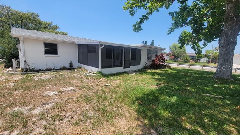 Image 19 of 20 For 9202 Suffolk Lane