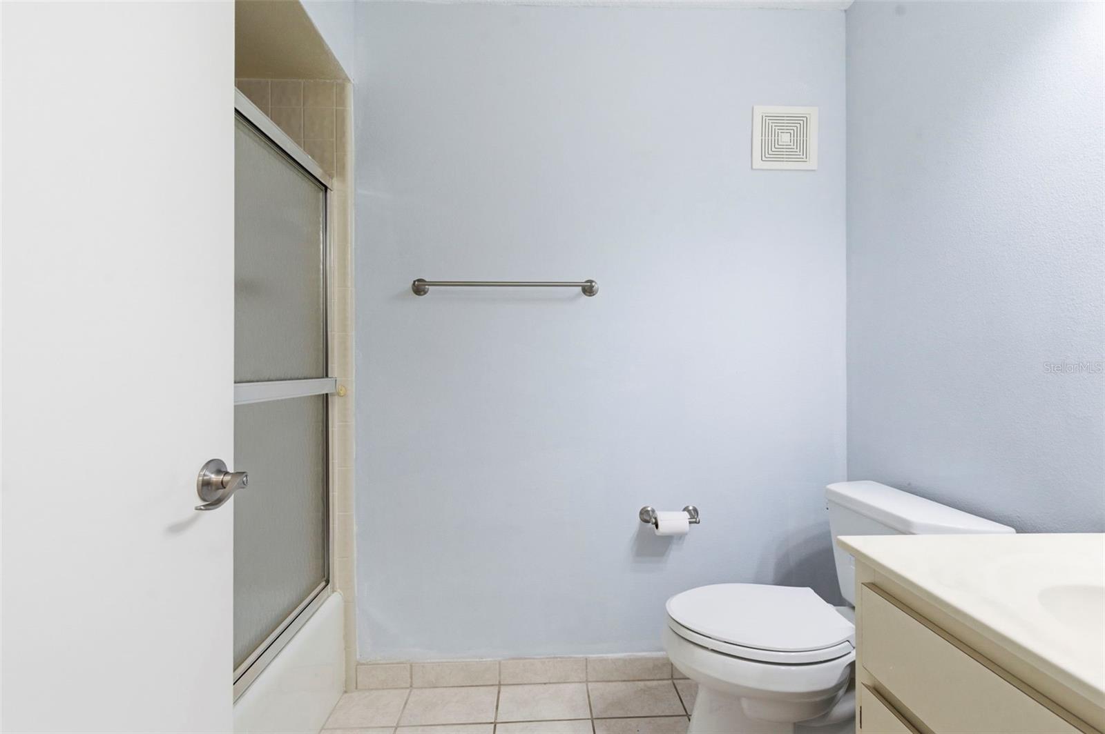 Image 32 of 40 For 2733 Countryside Boulevard 108