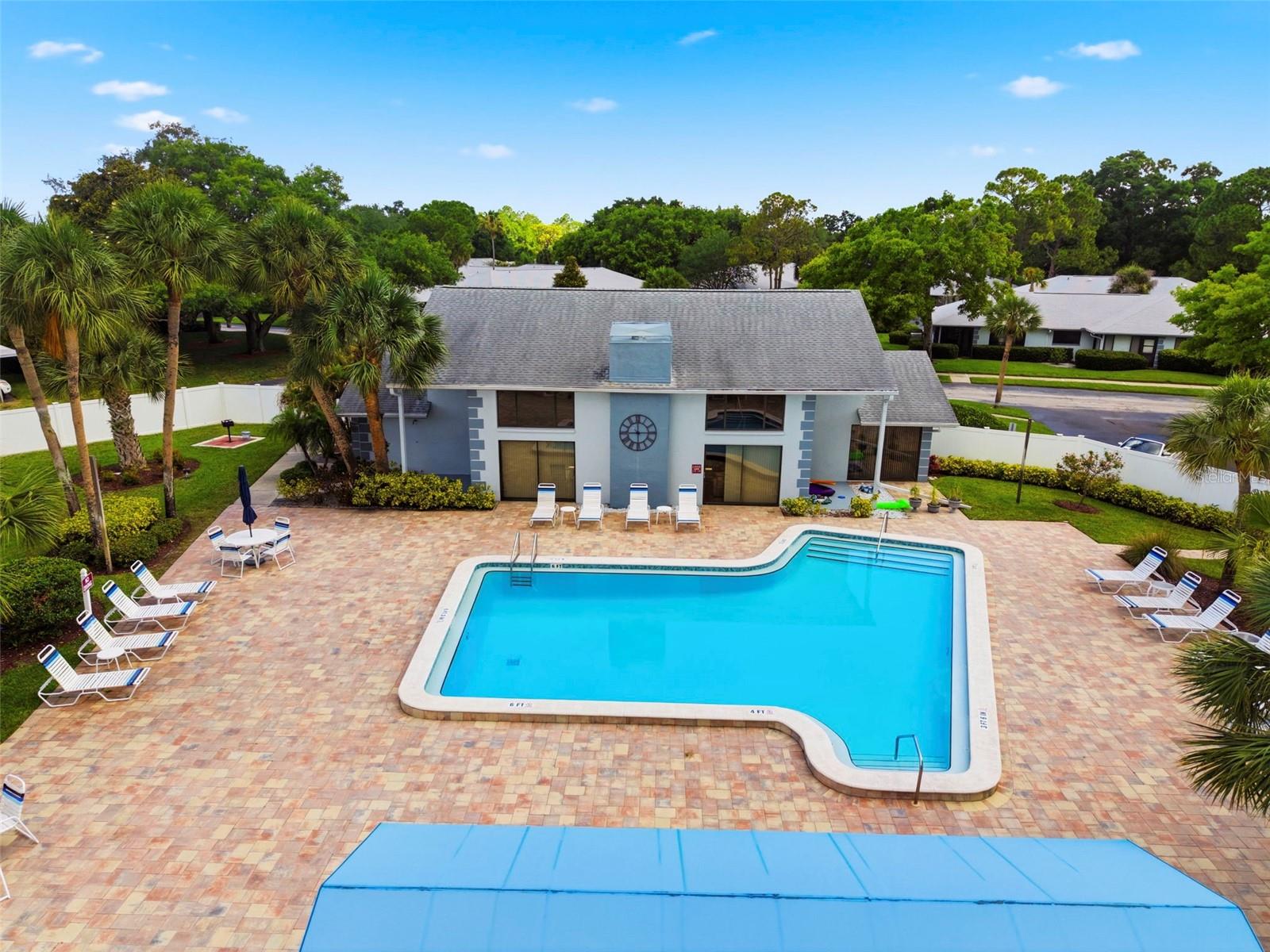 Image 4 of 40 For 2733 Countryside Boulevard 108