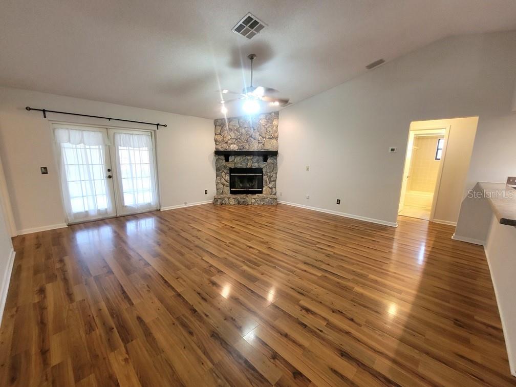 Image 10 of 26 For 4201 Parkway Boulevard