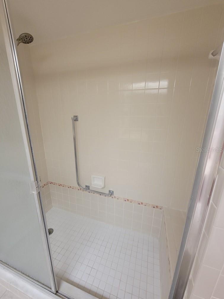 Image 13 of 20 For 6141 Chesham Drive 8