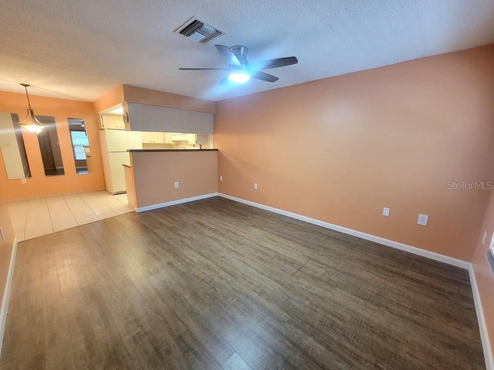 Image 4 of 20 For 6141 Chesham Drive 8
