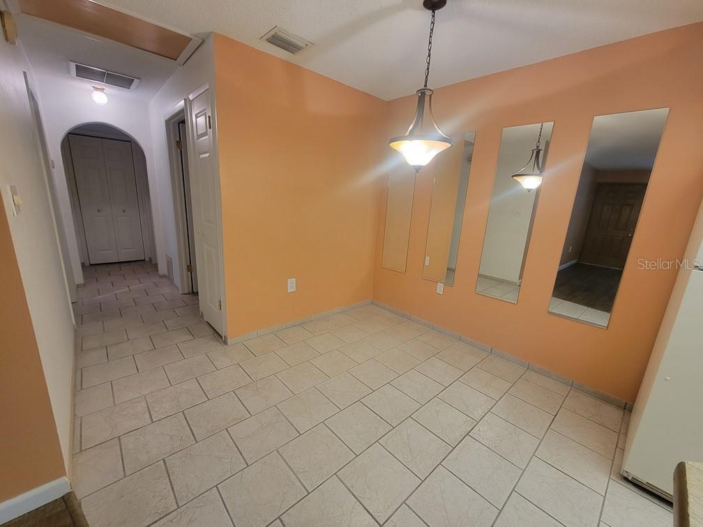 Image 5 of 20 For 6141 Chesham Drive 8