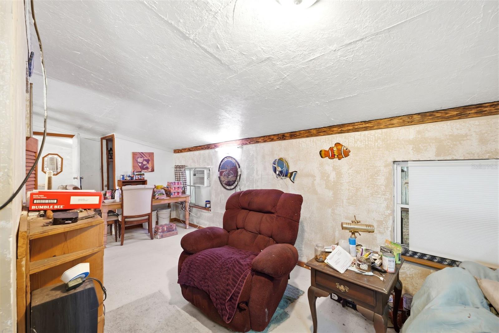 Image 27 of 44 For 11129 Pine Tree Lane