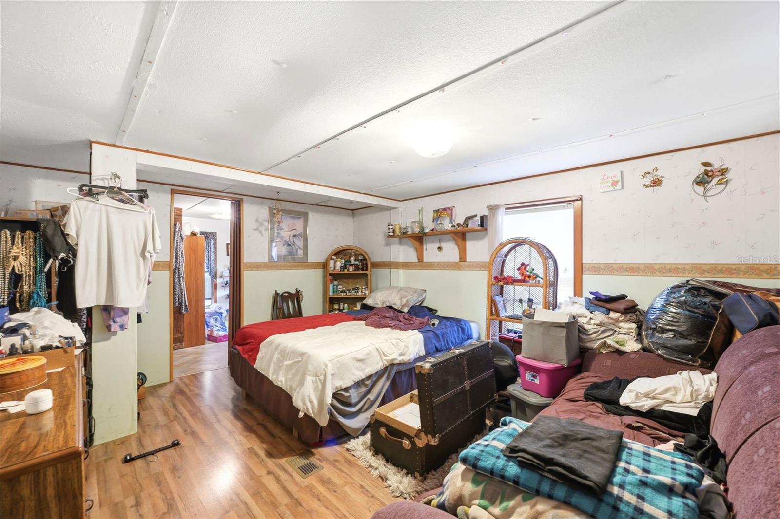 Image 43 of 44 For 11129 Pine Tree Lane